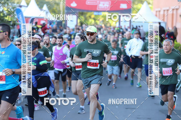 Buy your photos of the eventSANTANDER TRACK&FIELD RUN SERIES - Iguatemi Porto Alegre on Fotop