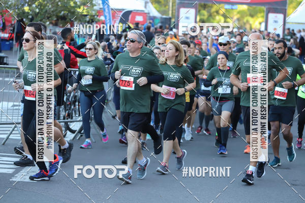 Buy your photos of the eventSANTANDER TRACK&FIELD RUN SERIES - Iguatemi Porto Alegre on Fotop