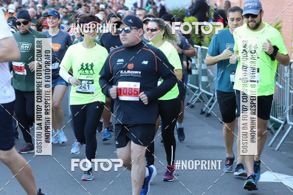 Buy your photos of the eventSANTANDER TRACK&FIELD RUN SERIES - Iguatemi Porto Alegre on Fotop