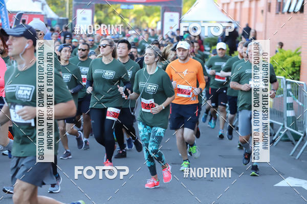 Buy your photos of the eventSANTANDER TRACK&FIELD RUN SERIES - Iguatemi Porto Alegre on Fotop