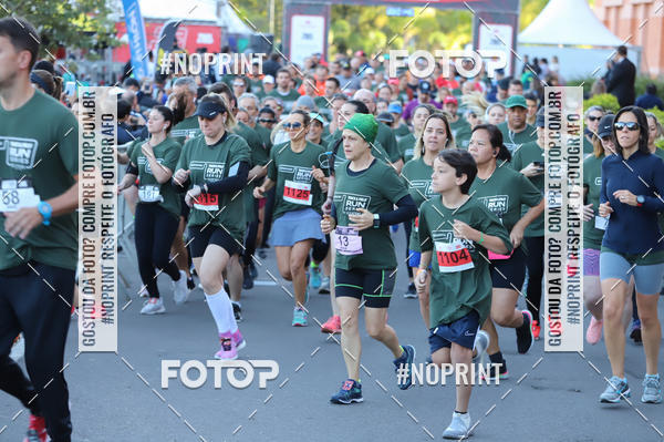 Buy your photos of the eventSANTANDER TRACK&FIELD RUN SERIES - Iguatemi Porto Alegre on Fotop