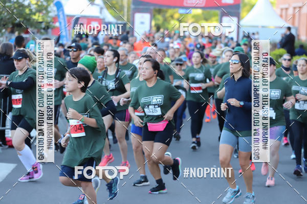 Buy your photos of the eventSANTANDER TRACK&FIELD RUN SERIES - Iguatemi Porto Alegre on Fotop