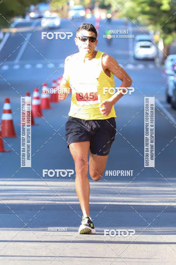 Buy your photos of the eventSANTANDER TRACK&FIELD RUN SERIES - Iguatemi Porto Alegre on Fotop