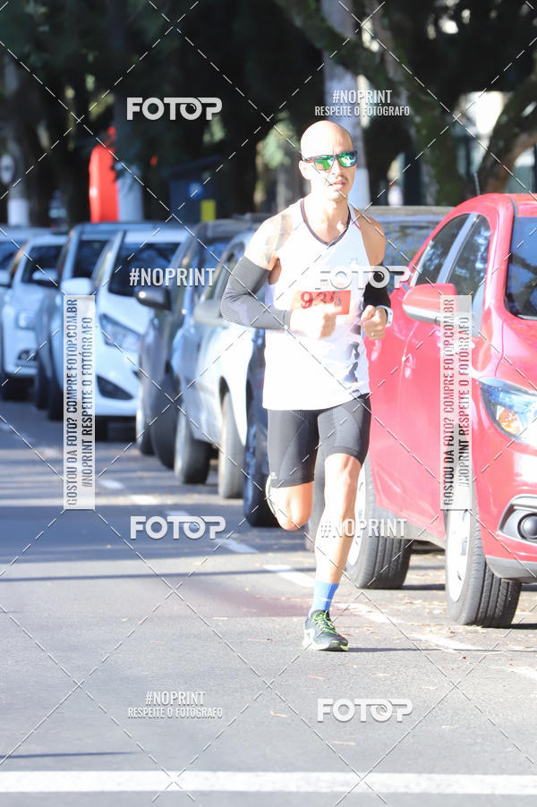 Buy your photos of the eventSANTANDER TRACK&FIELD RUN SERIES - Iguatemi Porto Alegre on Fotop
