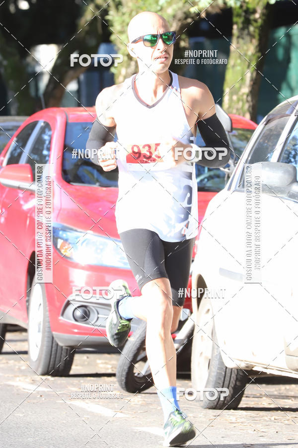Buy your photos of the eventSANTANDER TRACK&FIELD RUN SERIES - Iguatemi Porto Alegre on Fotop