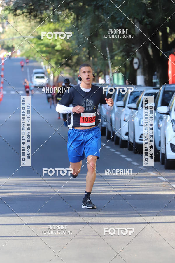 Buy your photos of the eventSANTANDER TRACK&FIELD RUN SERIES - Iguatemi Porto Alegre on Fotop