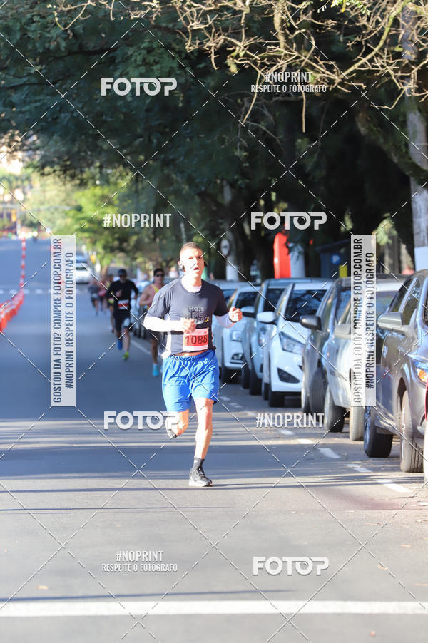 Buy your photos of the eventSANTANDER TRACK&FIELD RUN SERIES - Iguatemi Porto Alegre on Fotop