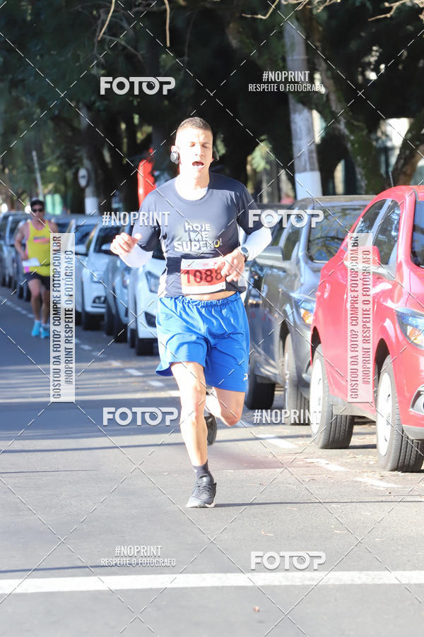 Buy your photos of the eventSANTANDER TRACK&FIELD RUN SERIES - Iguatemi Porto Alegre on Fotop