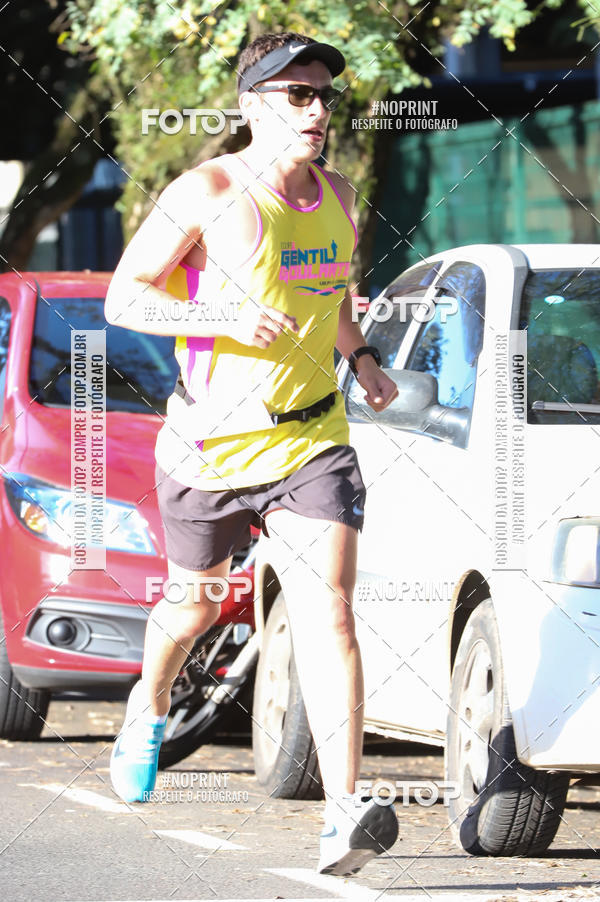 Buy your photos of the eventSANTANDER TRACK&FIELD RUN SERIES - Iguatemi Porto Alegre on Fotop