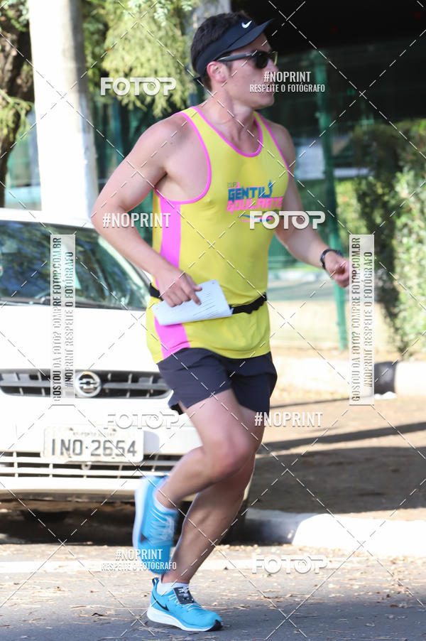 Buy your photos of the eventSANTANDER TRACK&FIELD RUN SERIES - Iguatemi Porto Alegre on Fotop