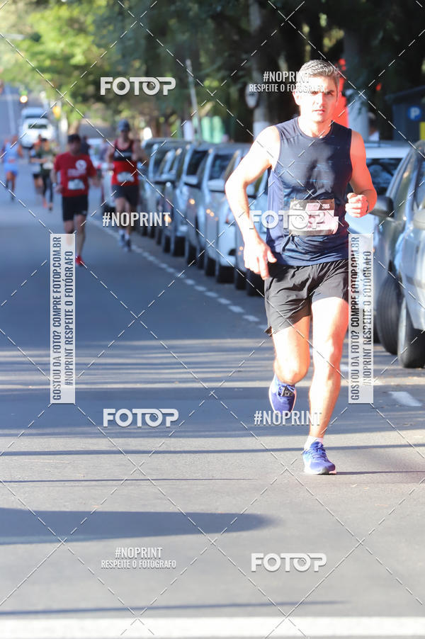 Buy your photos of the eventSANTANDER TRACK&FIELD RUN SERIES - Iguatemi Porto Alegre on Fotop