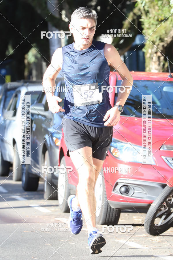 Buy your photos of the eventSANTANDER TRACK&FIELD RUN SERIES - Iguatemi Porto Alegre on Fotop