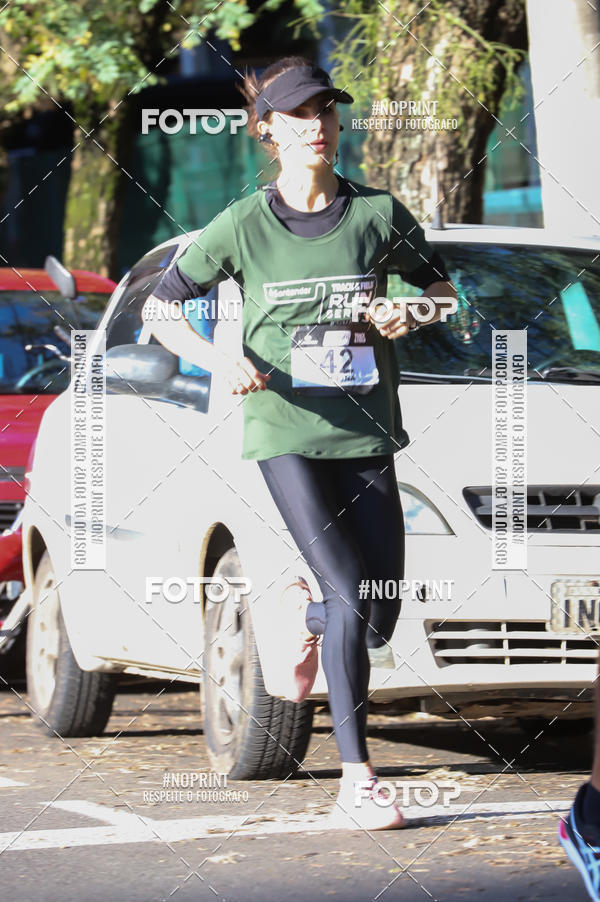 Buy your photos of the eventSANTANDER TRACK&FIELD RUN SERIES - Iguatemi Porto Alegre on Fotop