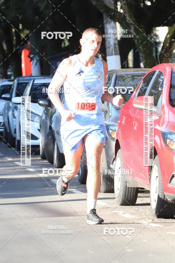 Buy your photos of the eventSANTANDER TRACK&FIELD RUN SERIES - Iguatemi Porto Alegre on Fotop