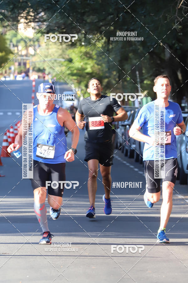 Buy your photos of the eventSANTANDER TRACK&FIELD RUN SERIES - Iguatemi Porto Alegre on Fotop