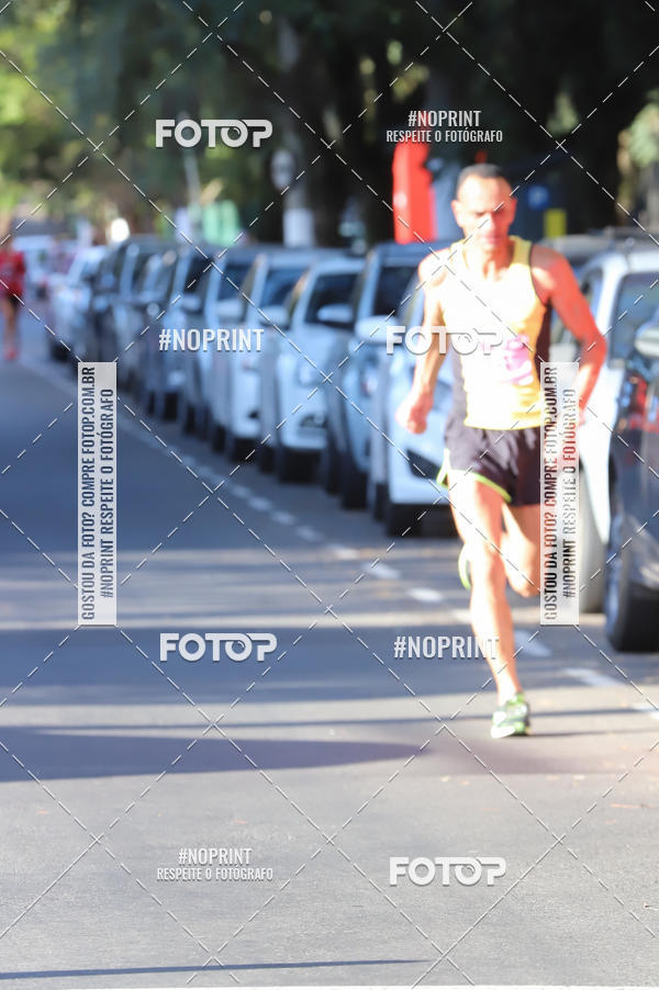 Buy your photos of the eventSANTANDER TRACK&FIELD RUN SERIES - Iguatemi Porto Alegre on Fotop
