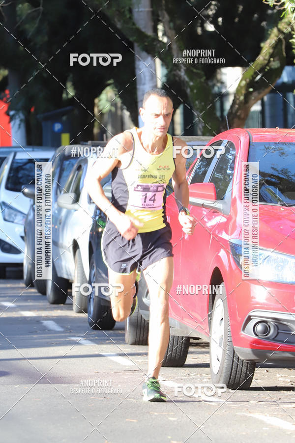 Buy your photos of the eventSANTANDER TRACK&FIELD RUN SERIES - Iguatemi Porto Alegre on Fotop