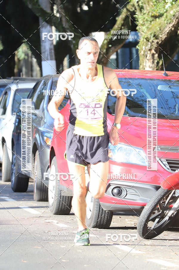 Buy your photos of the eventSANTANDER TRACK&FIELD RUN SERIES - Iguatemi Porto Alegre on Fotop