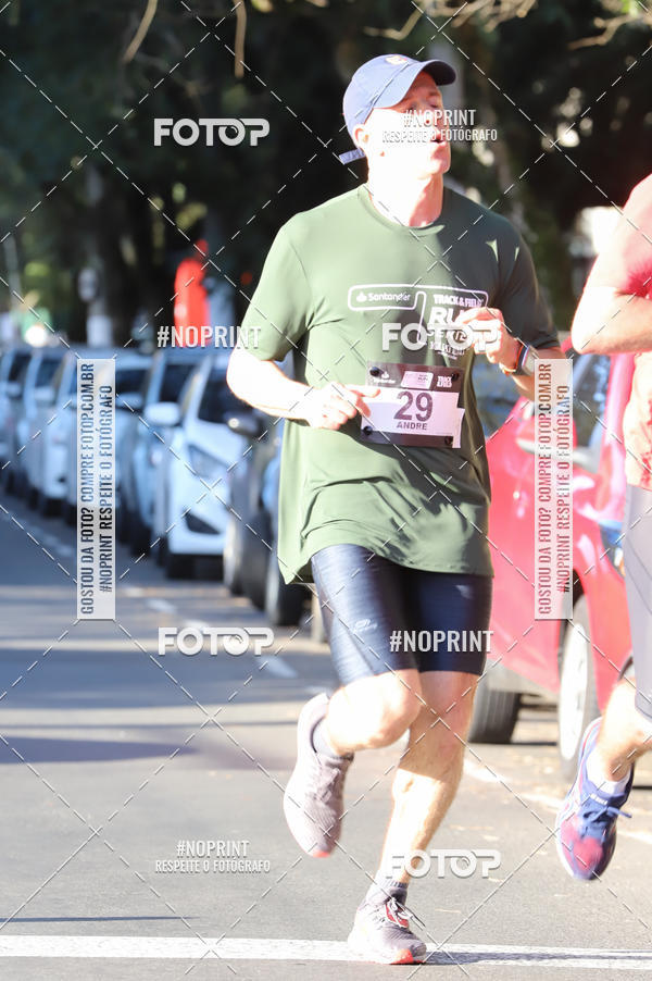 Buy your photos of the eventSANTANDER TRACK&FIELD RUN SERIES - Iguatemi Porto Alegre on Fotop