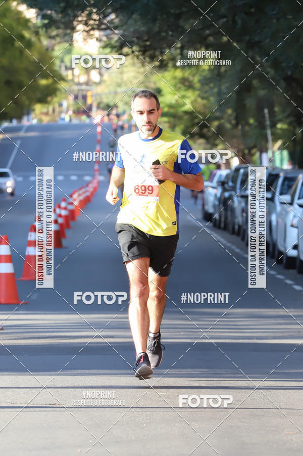 Buy your photos of the eventSANTANDER TRACK&FIELD RUN SERIES - Iguatemi Porto Alegre on Fotop