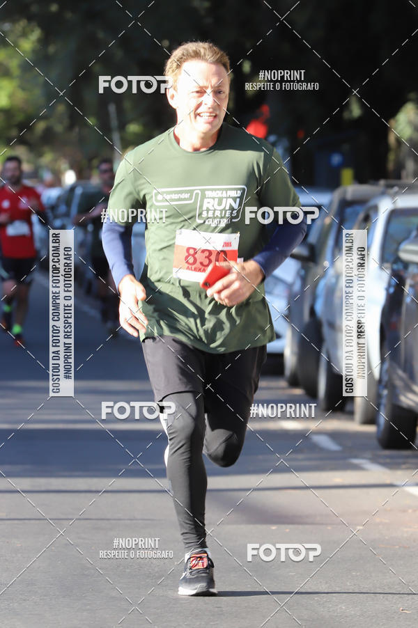 Buy your photos of the eventSANTANDER TRACK&FIELD RUN SERIES - Iguatemi Porto Alegre on Fotop