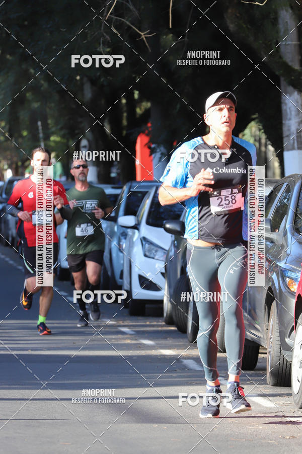 Buy your photos of the eventSANTANDER TRACK&FIELD RUN SERIES - Iguatemi Porto Alegre on Fotop
