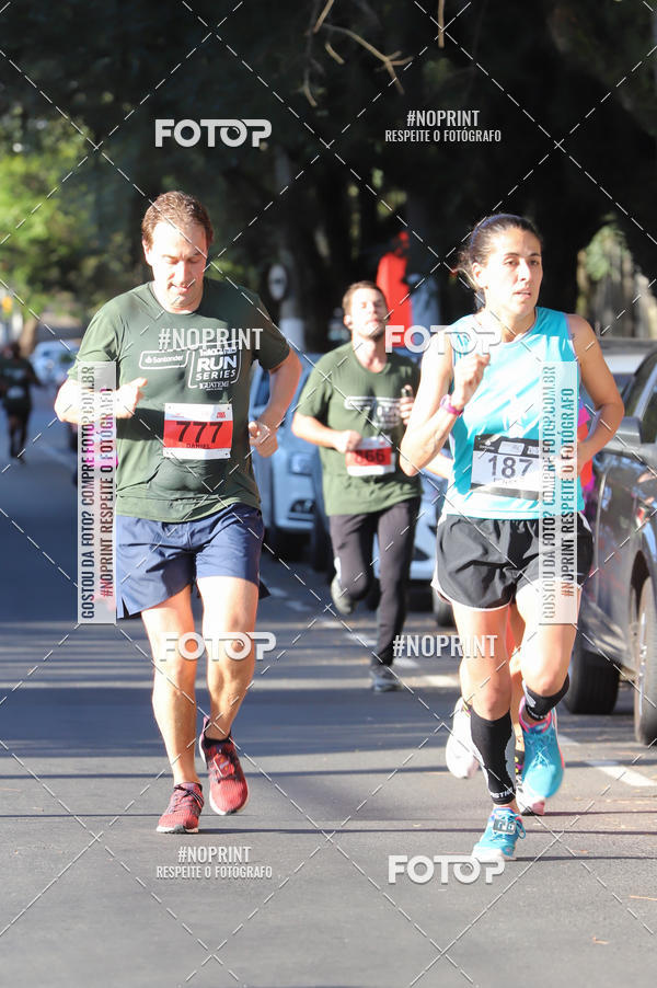 Buy your photos of the eventSANTANDER TRACK&FIELD RUN SERIES - Iguatemi Porto Alegre on Fotop