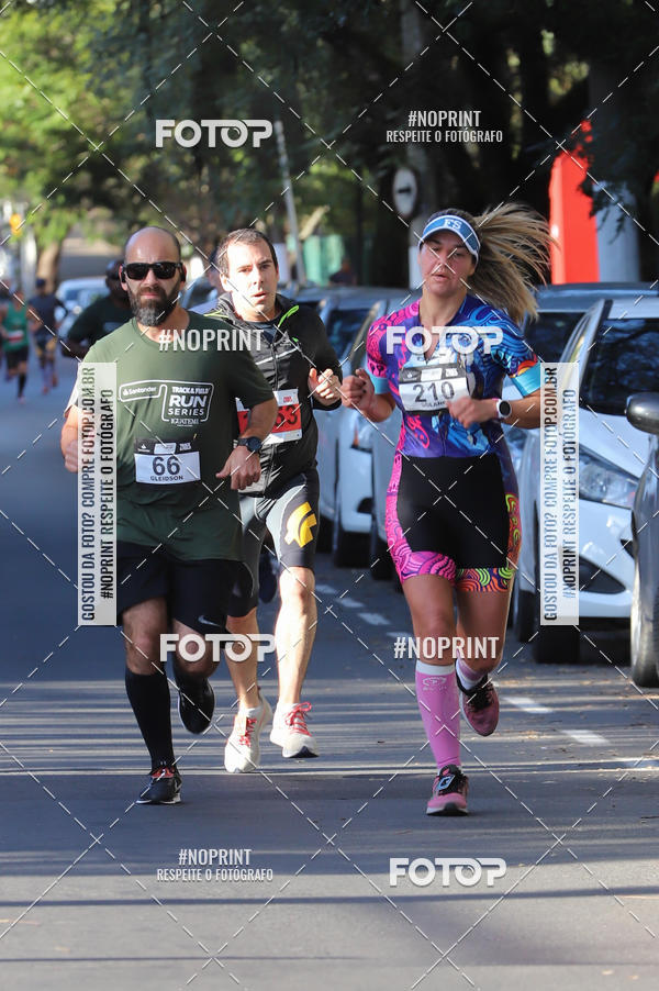 Buy your photos of the eventSANTANDER TRACK&FIELD RUN SERIES - Iguatemi Porto Alegre on Fotop