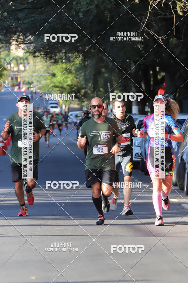 Buy your photos of the eventSANTANDER TRACK&FIELD RUN SERIES - Iguatemi Porto Alegre on Fotop