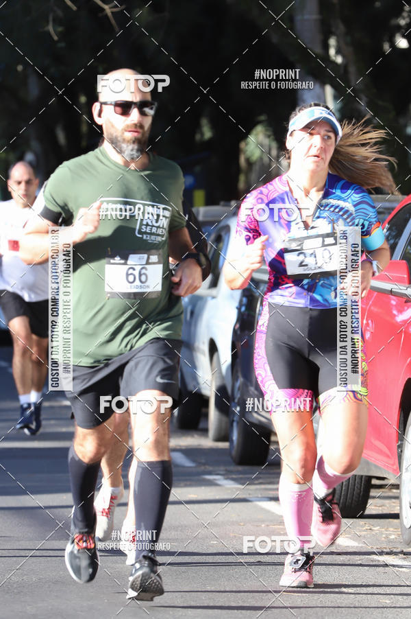 Buy your photos of the eventSANTANDER TRACK&FIELD RUN SERIES - Iguatemi Porto Alegre on Fotop