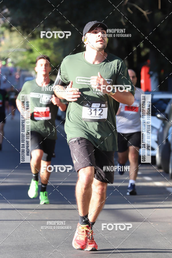Buy your photos of the eventSANTANDER TRACK&FIELD RUN SERIES - Iguatemi Porto Alegre on Fotop