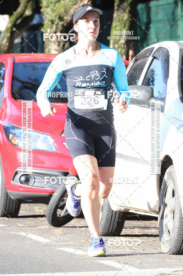 Buy your photos of the eventSANTANDER TRACK&FIELD RUN SERIES - Iguatemi Porto Alegre on Fotop
