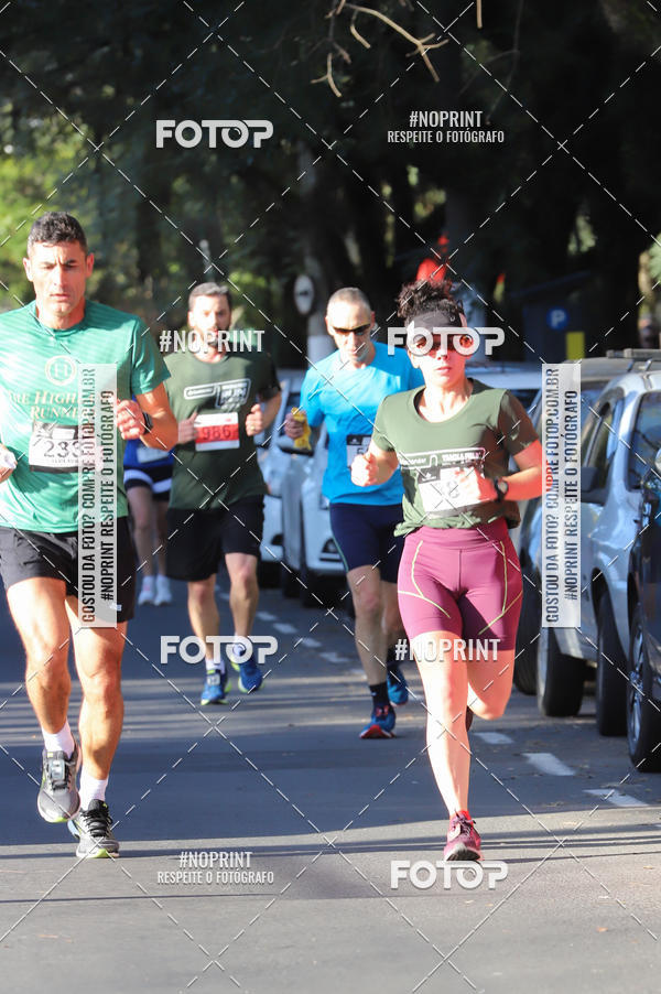 Buy your photos of the eventSANTANDER TRACK&FIELD RUN SERIES - Iguatemi Porto Alegre on Fotop