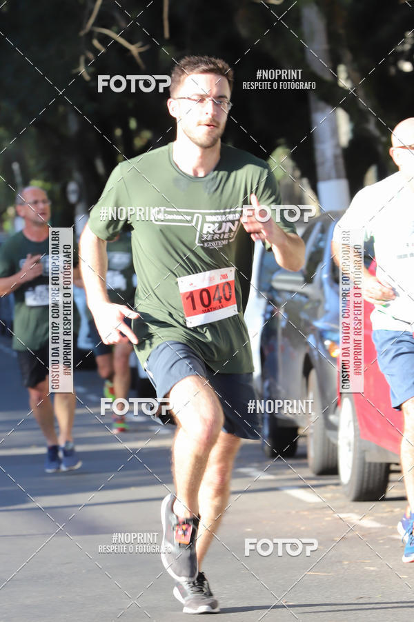 Buy your photos of the eventSANTANDER TRACK&FIELD RUN SERIES - Iguatemi Porto Alegre on Fotop