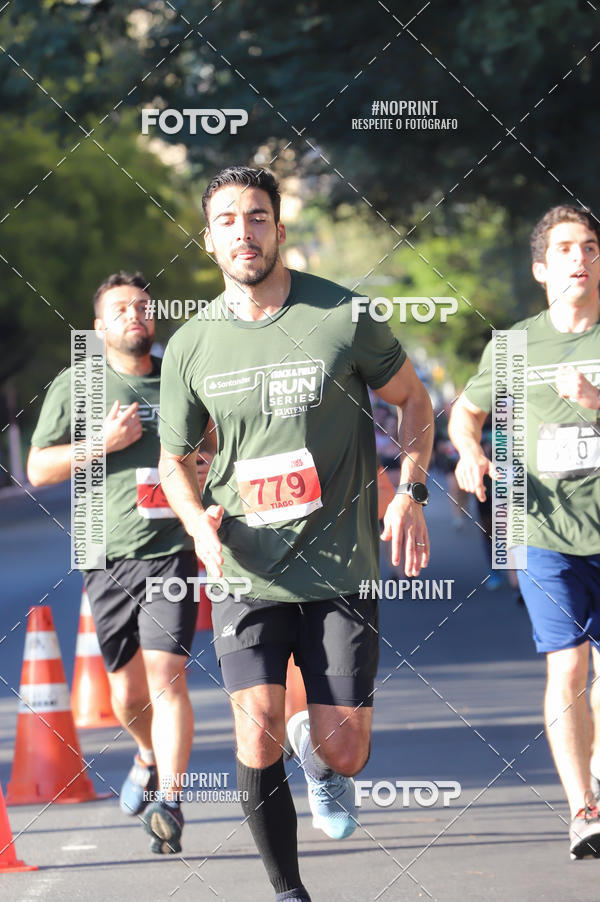 Buy your photos of the eventSANTANDER TRACK&FIELD RUN SERIES - Iguatemi Porto Alegre on Fotop
