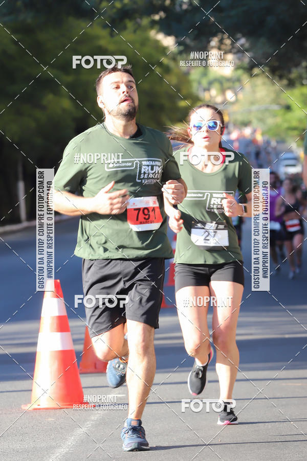 Buy your photos of the eventSANTANDER TRACK&FIELD RUN SERIES - Iguatemi Porto Alegre on Fotop