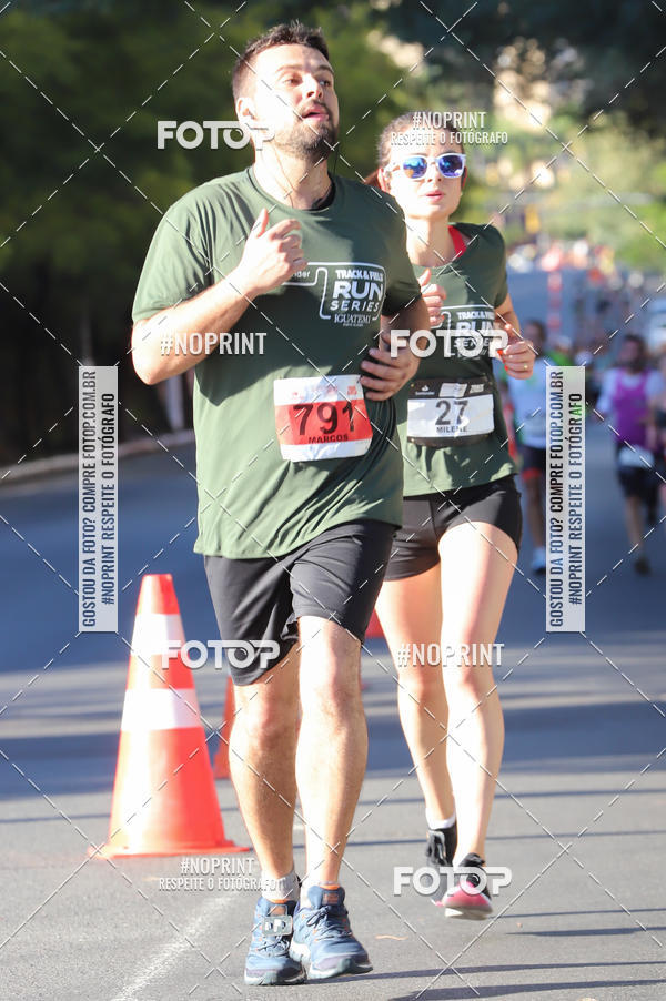 Buy your photos of the eventSANTANDER TRACK&FIELD RUN SERIES - Iguatemi Porto Alegre on Fotop