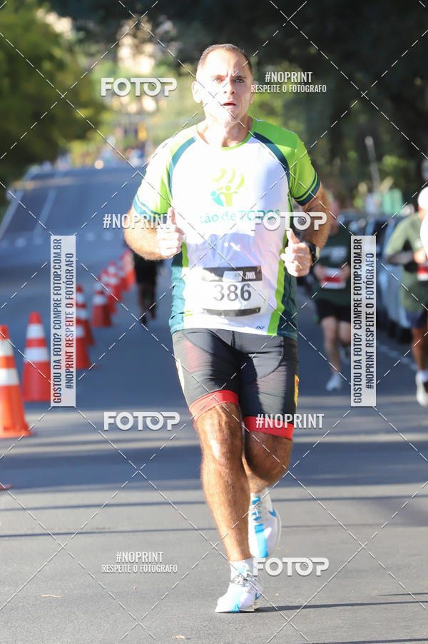 Buy your photos of the eventSANTANDER TRACK&FIELD RUN SERIES - Iguatemi Porto Alegre on Fotop