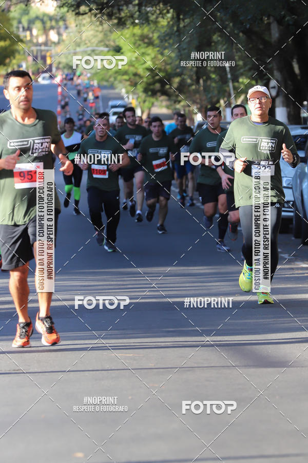 Buy your photos of the eventSANTANDER TRACK&FIELD RUN SERIES - Iguatemi Porto Alegre on Fotop