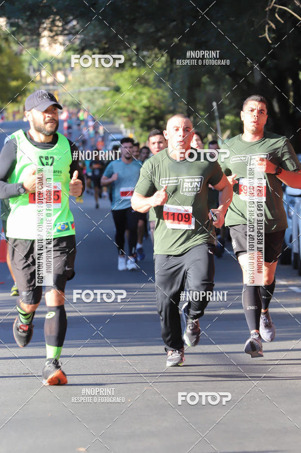 Buy your photos of the eventSANTANDER TRACK&FIELD RUN SERIES - Iguatemi Porto Alegre on Fotop