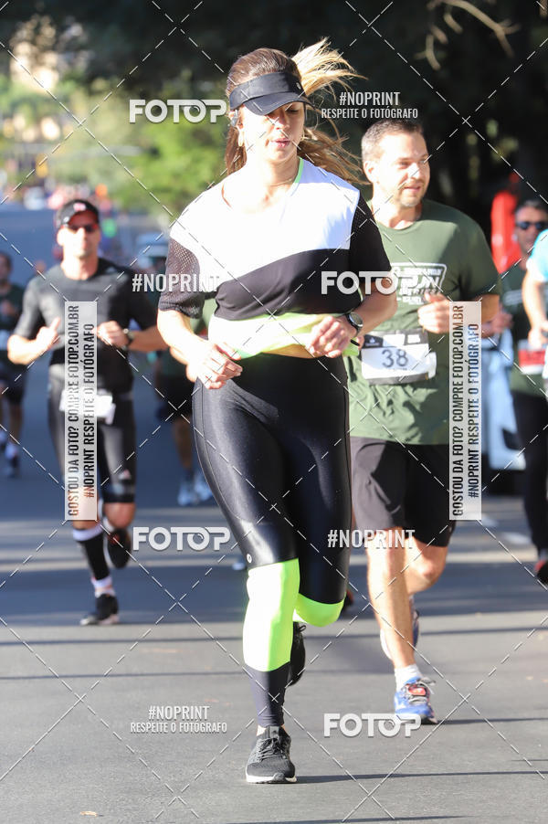 Buy your photos of the eventSANTANDER TRACK&FIELD RUN SERIES - Iguatemi Porto Alegre on Fotop
