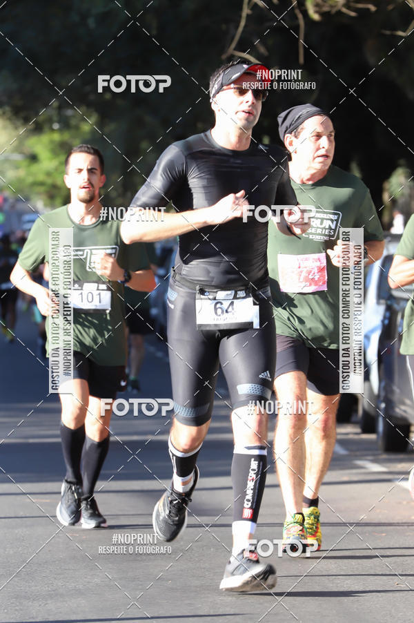 Buy your photos of the eventSANTANDER TRACK&FIELD RUN SERIES - Iguatemi Porto Alegre on Fotop