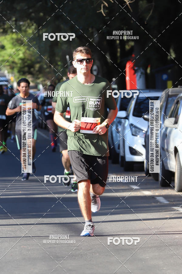 Buy your photos of the eventSANTANDER TRACK&FIELD RUN SERIES - Iguatemi Porto Alegre on Fotop