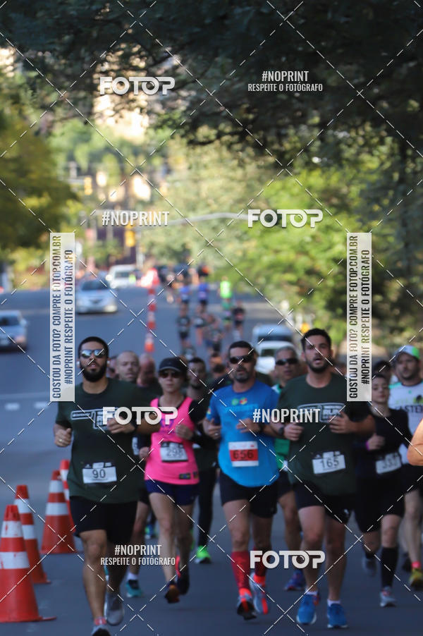 Buy your photos of the eventSANTANDER TRACK&FIELD RUN SERIES - Iguatemi Porto Alegre on Fotop