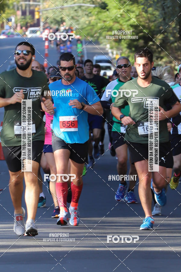 Buy your photos of the eventSANTANDER TRACK&FIELD RUN SERIES - Iguatemi Porto Alegre on Fotop