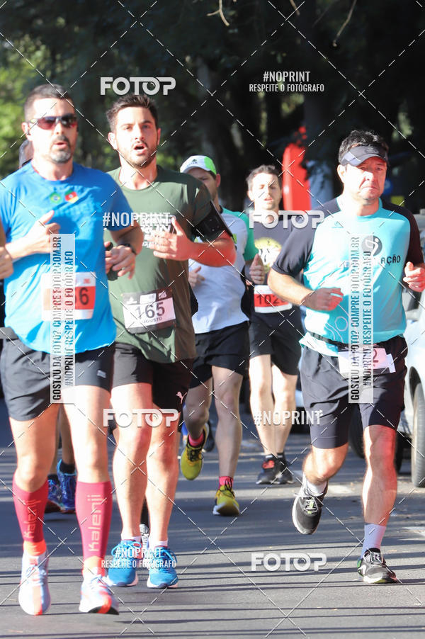 Buy your photos of the eventSANTANDER TRACK&FIELD RUN SERIES - Iguatemi Porto Alegre on Fotop