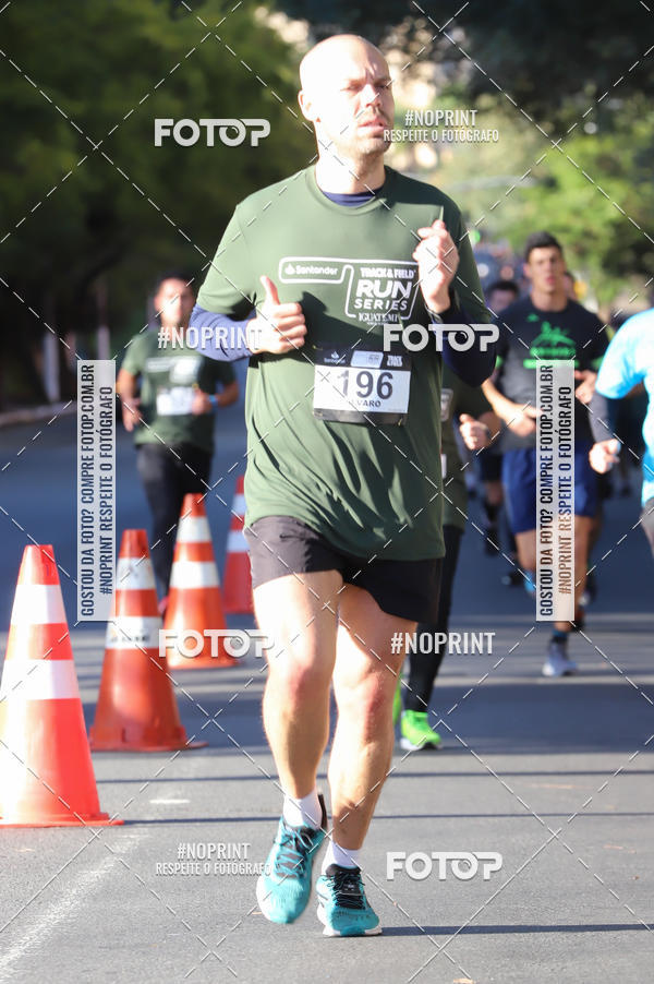 Buy your photos of the eventSANTANDER TRACK&FIELD RUN SERIES - Iguatemi Porto Alegre on Fotop