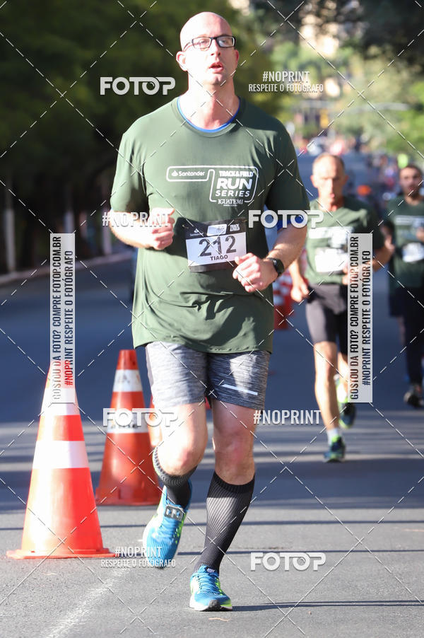 Buy your photos of the eventSANTANDER TRACK&FIELD RUN SERIES - Iguatemi Porto Alegre on Fotop