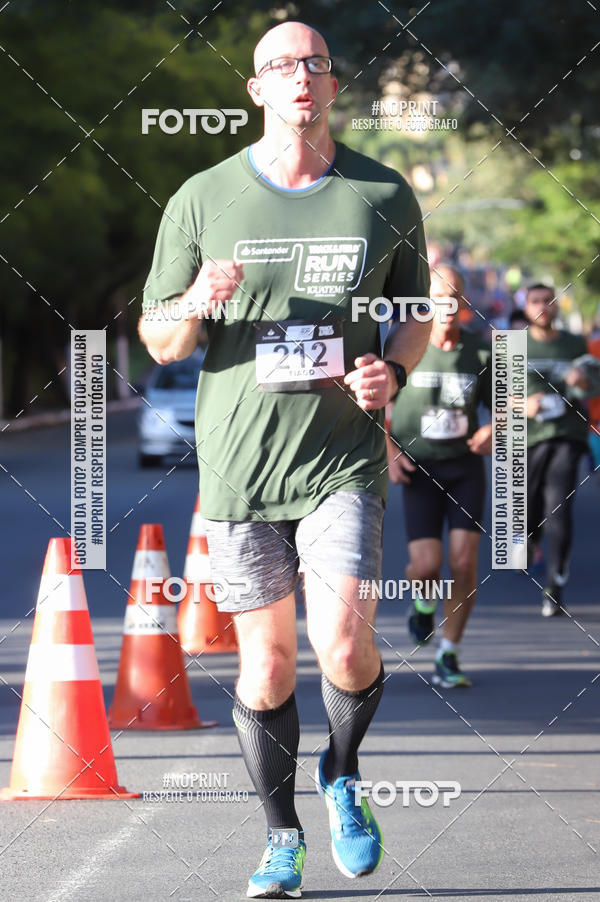 Buy your photos of the eventSANTANDER TRACK&FIELD RUN SERIES - Iguatemi Porto Alegre on Fotop
