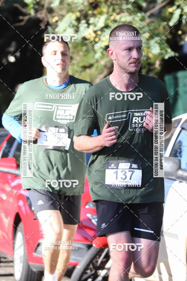 Buy your photos of the eventSANTANDER TRACK&FIELD RUN SERIES - Iguatemi Porto Alegre on Fotop
